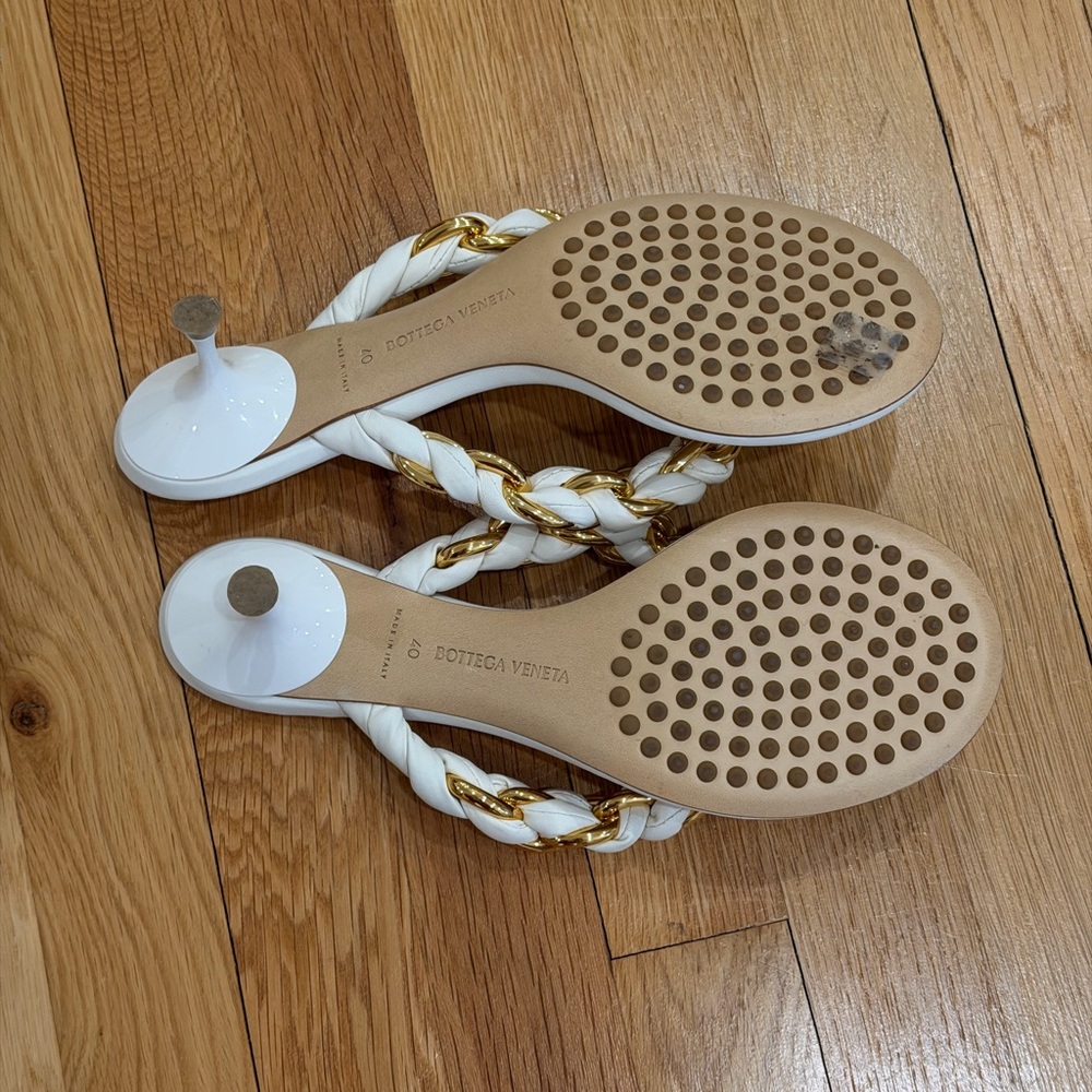 Bottega Venetta thong sandals - Picture 3 of 3